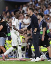 阿隆索下课内幕曝光！更衣室内讧，1.8亿巨星施压，佛爷忍痛换人|哈维·阿隆索|皇马|哈维-阿隆索|皇家马德里|哈维_新浪体育_新浪新闻